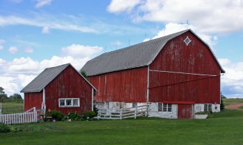 Gambrel-Shed-vs-Gable-Shed